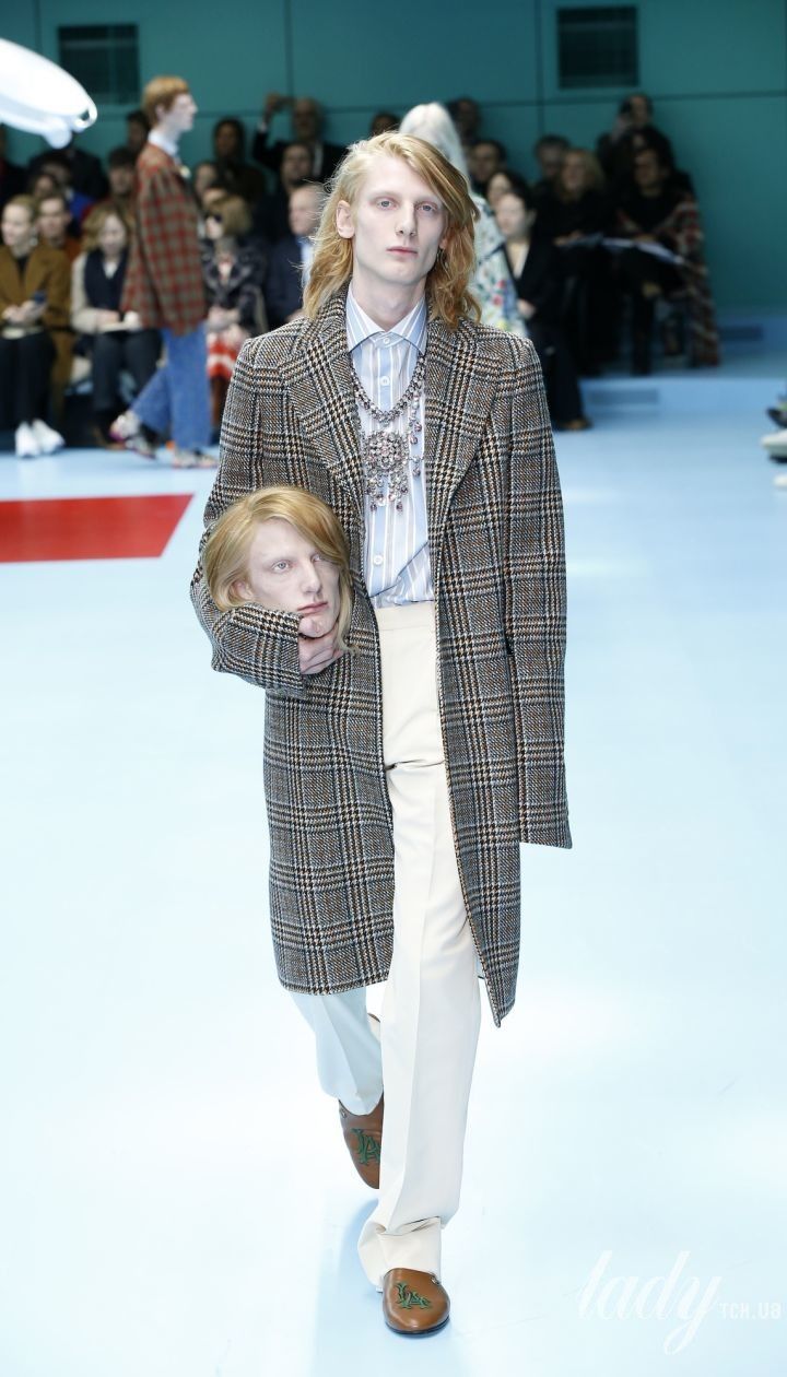 Смотреть Коллекция Gucci осень-зима 2019 года: показ мод видео Смотреть Коллекция Gucci осень-зима 2019 года: показ мод видео