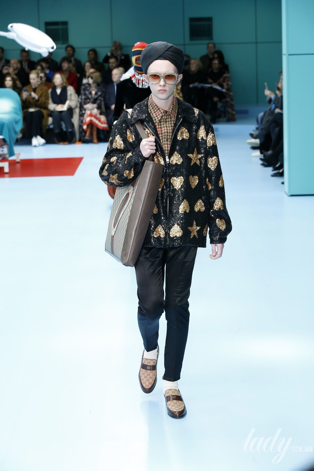Коллекция Gucci прет-а-порте сезона осень-зима 2018-2019_17