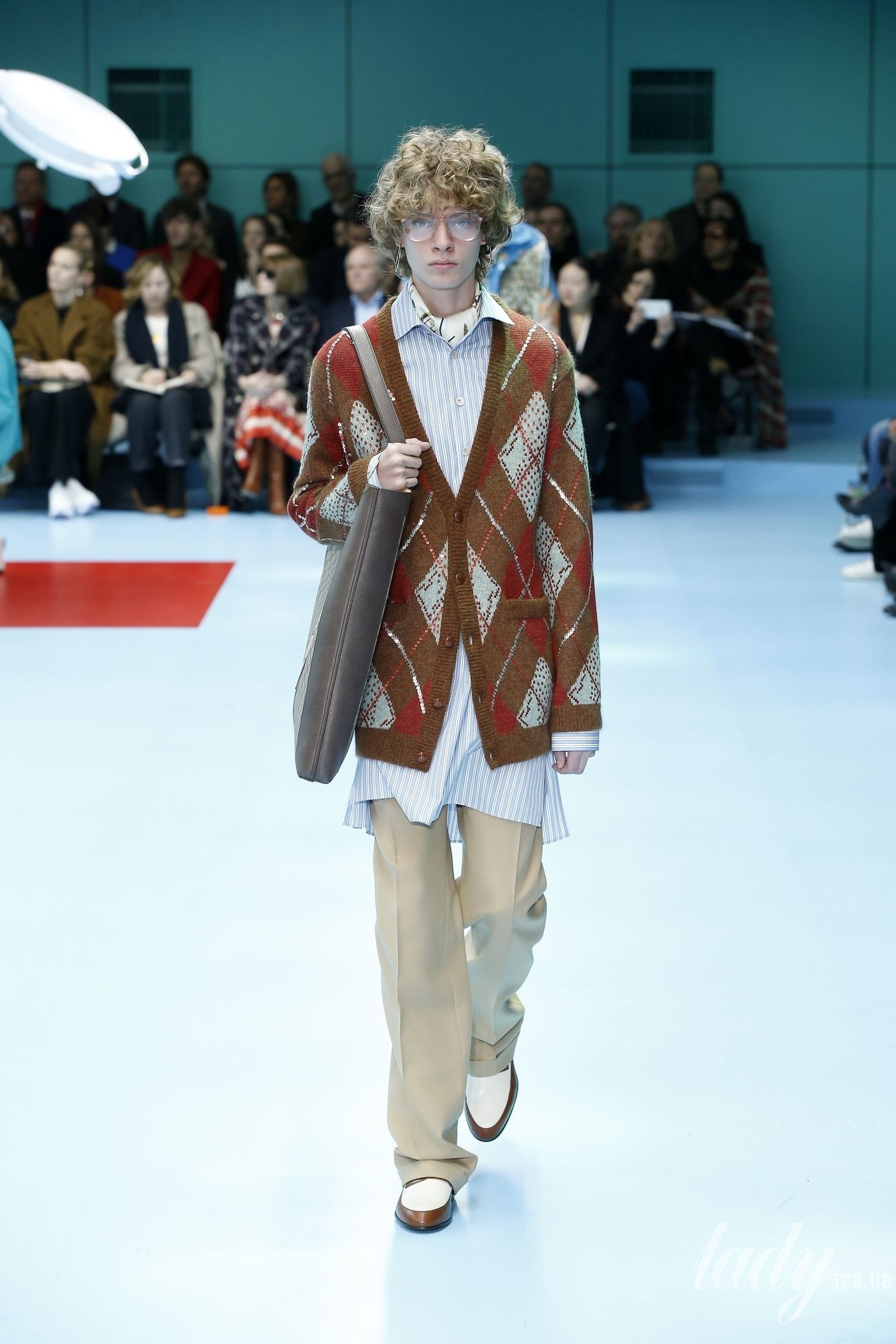 Коллекция Gucci прет-а-порте сезона осень-зима 2018-2019_33