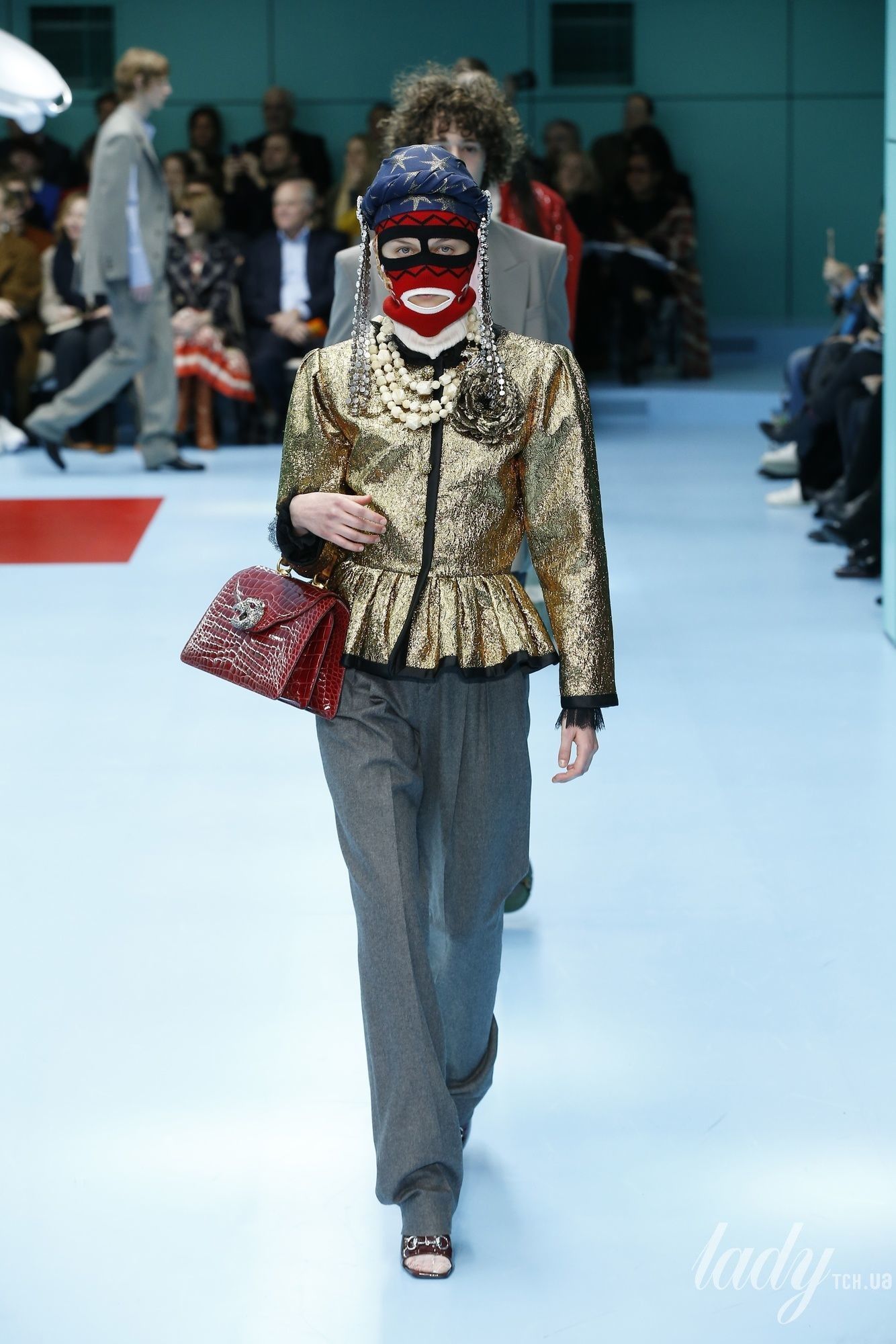 Коллекция Gucci прет-а-порте сезона осень-зима 2018-2019_38