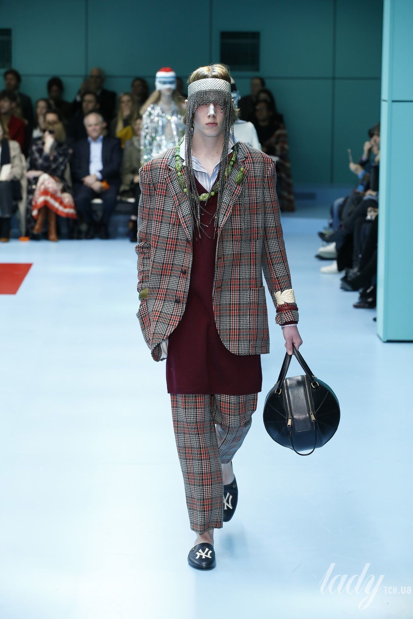 Коллекция Gucci прет-а-порте сезона осень-зима 2018-2019_53