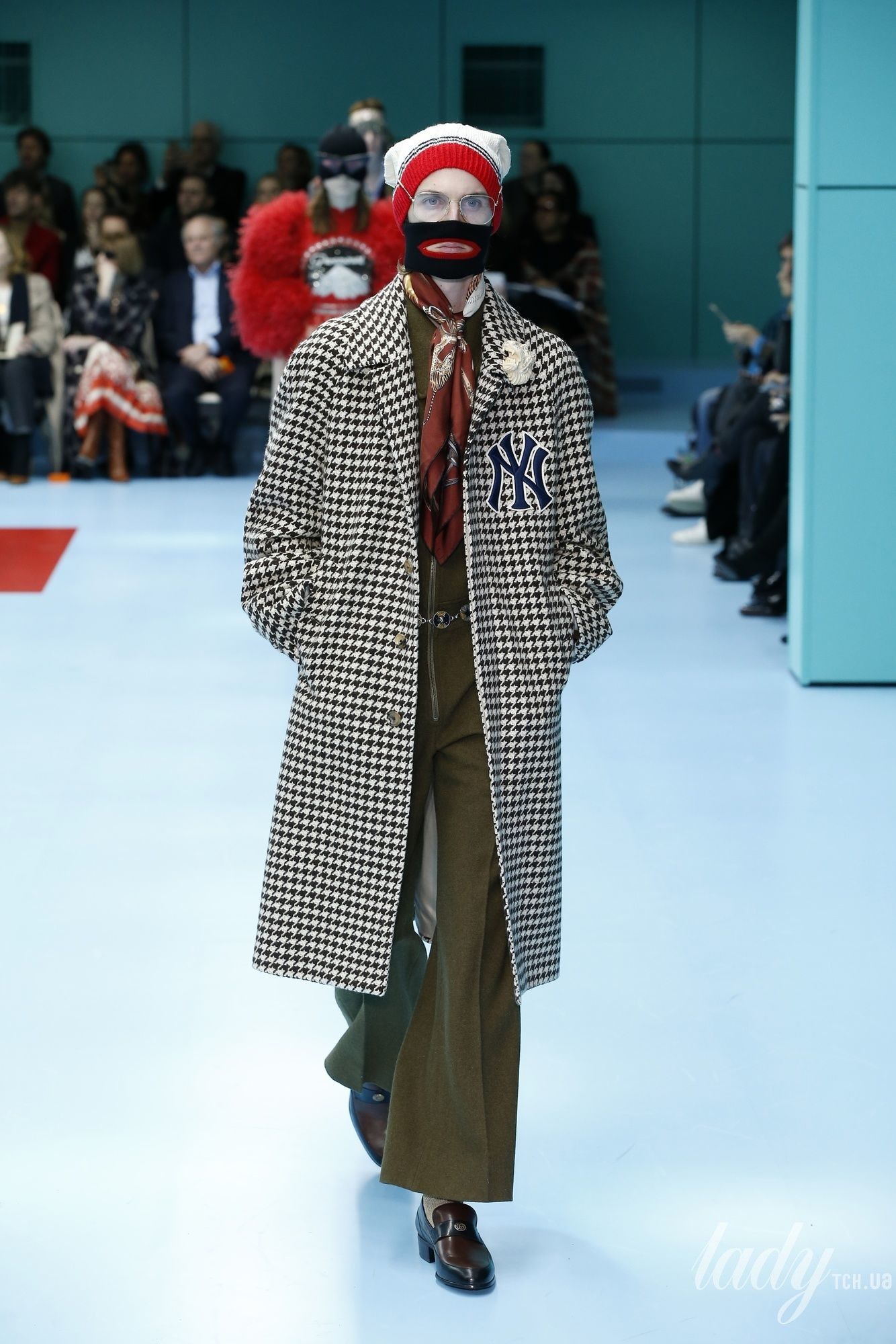 Коллекция Gucci прет-а-порте сезона осень-зима 2018-2019_51