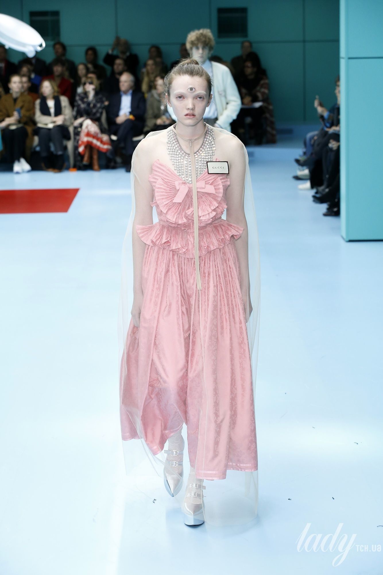Коллекция Gucci прет-а-порте сезона осень-зима 2018-2019_82