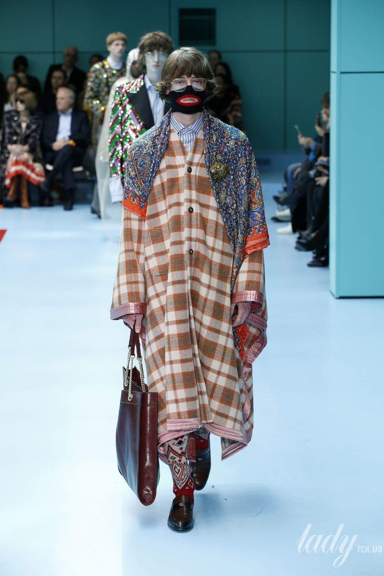 Коллекция Gucci прет-а-порте сезона осень-зима 2018-2019_71