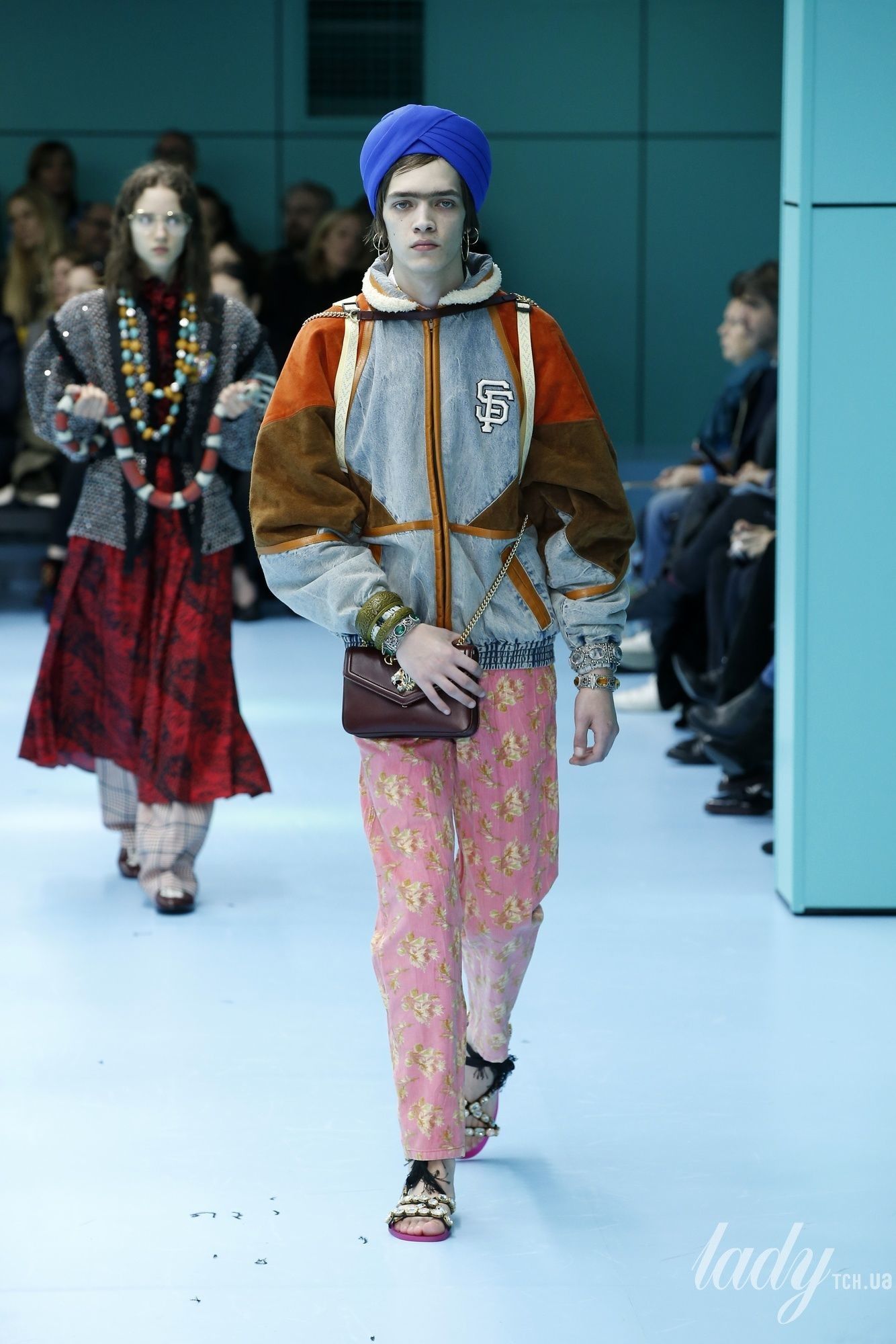 Коллекция Gucci прет-а-порте сезона осень-зима 2018-2019_88