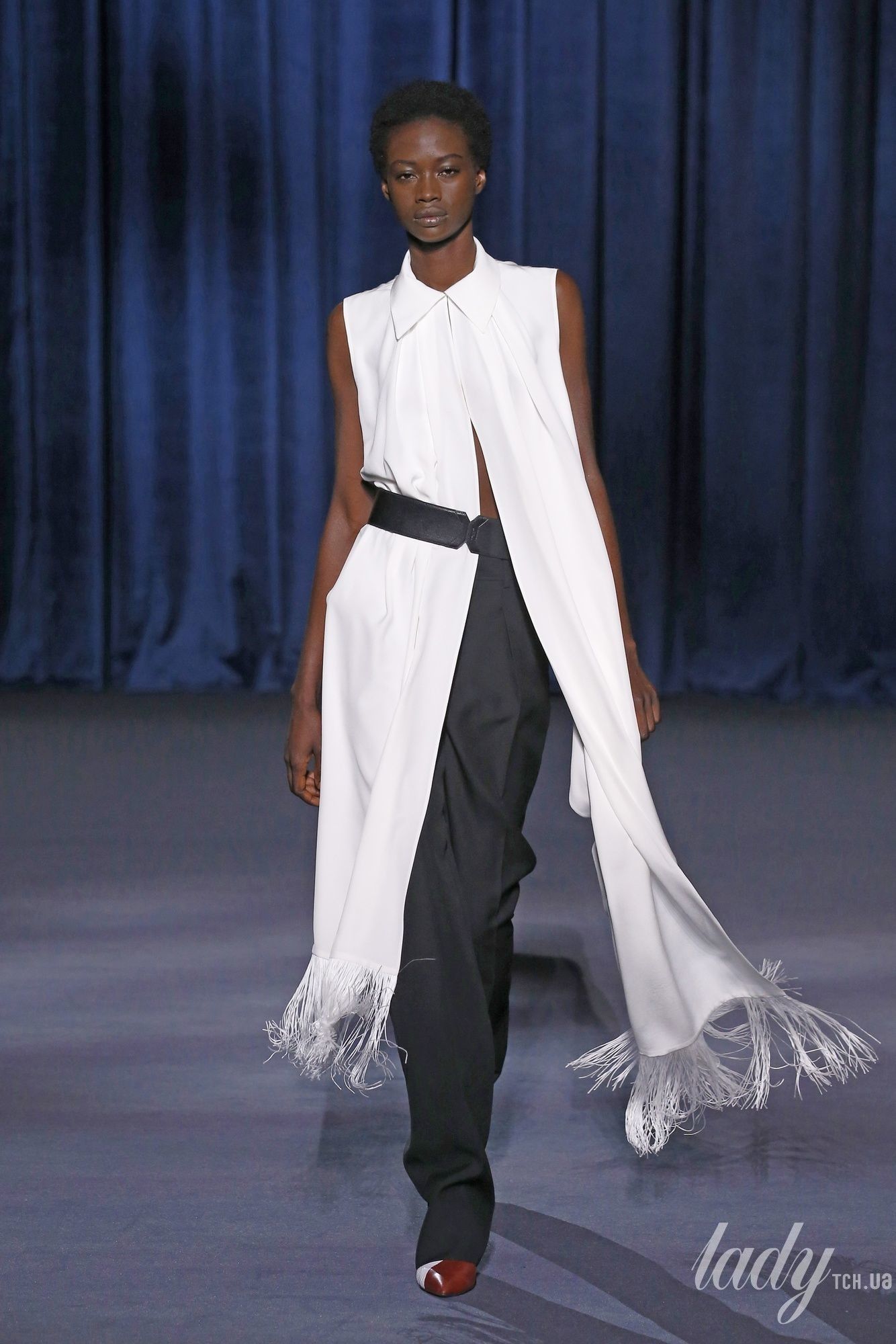Коллеекция Givenchy прет-а-порте сезона осень-зима 2018-2019_42
