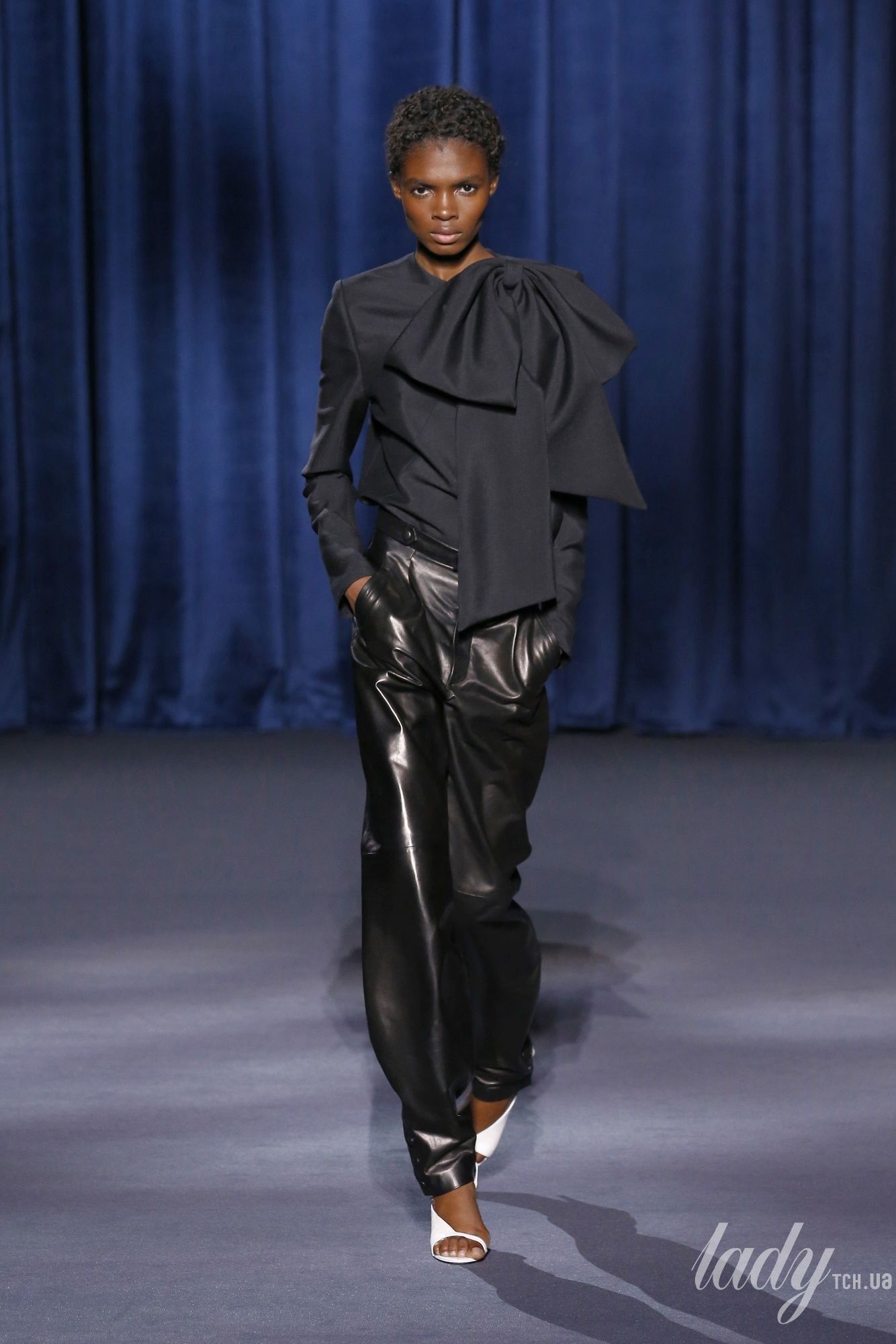 Коллеекция Givenchy прет-а-порте сезона осень-зима 2018-2019_58