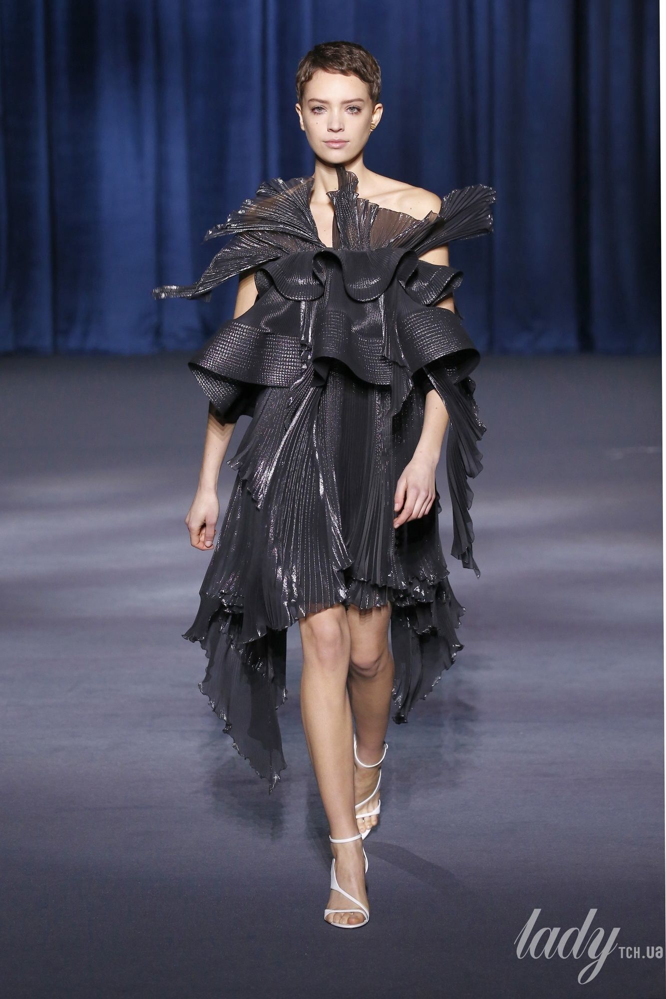 Коллеекция Givenchy прет-а-порте сезона осень-зима 2018-2019_60