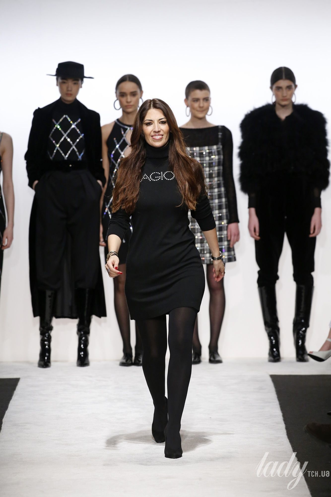 Коллекция Laura Biagiotti прет-а-порте сезона осень-зима 2018-2019_46