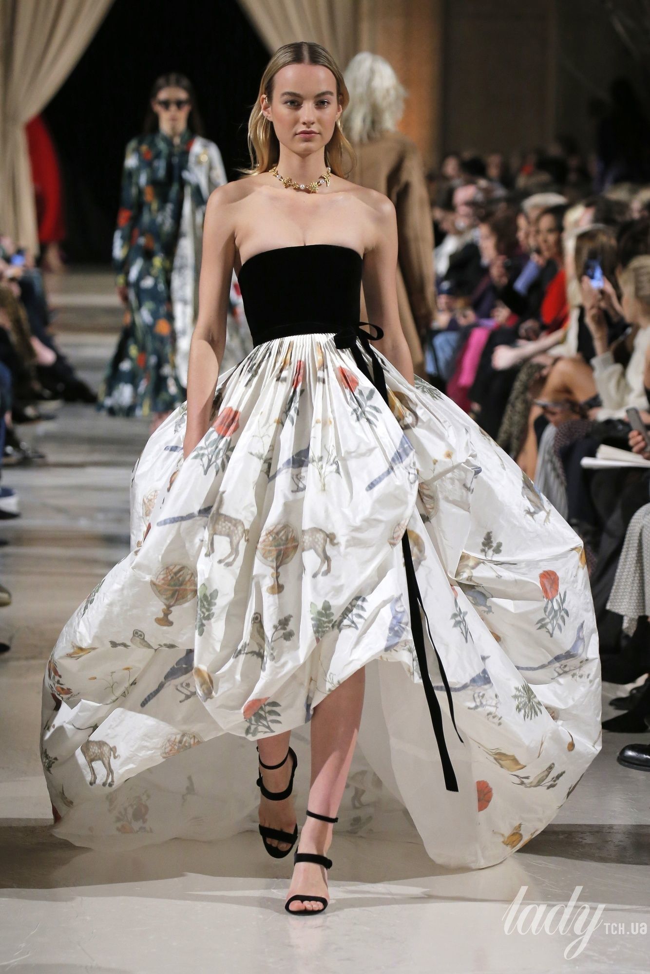 Коллекция Oscar de la Renta прет-а-порте сезона осень-зима 2018-2019_20