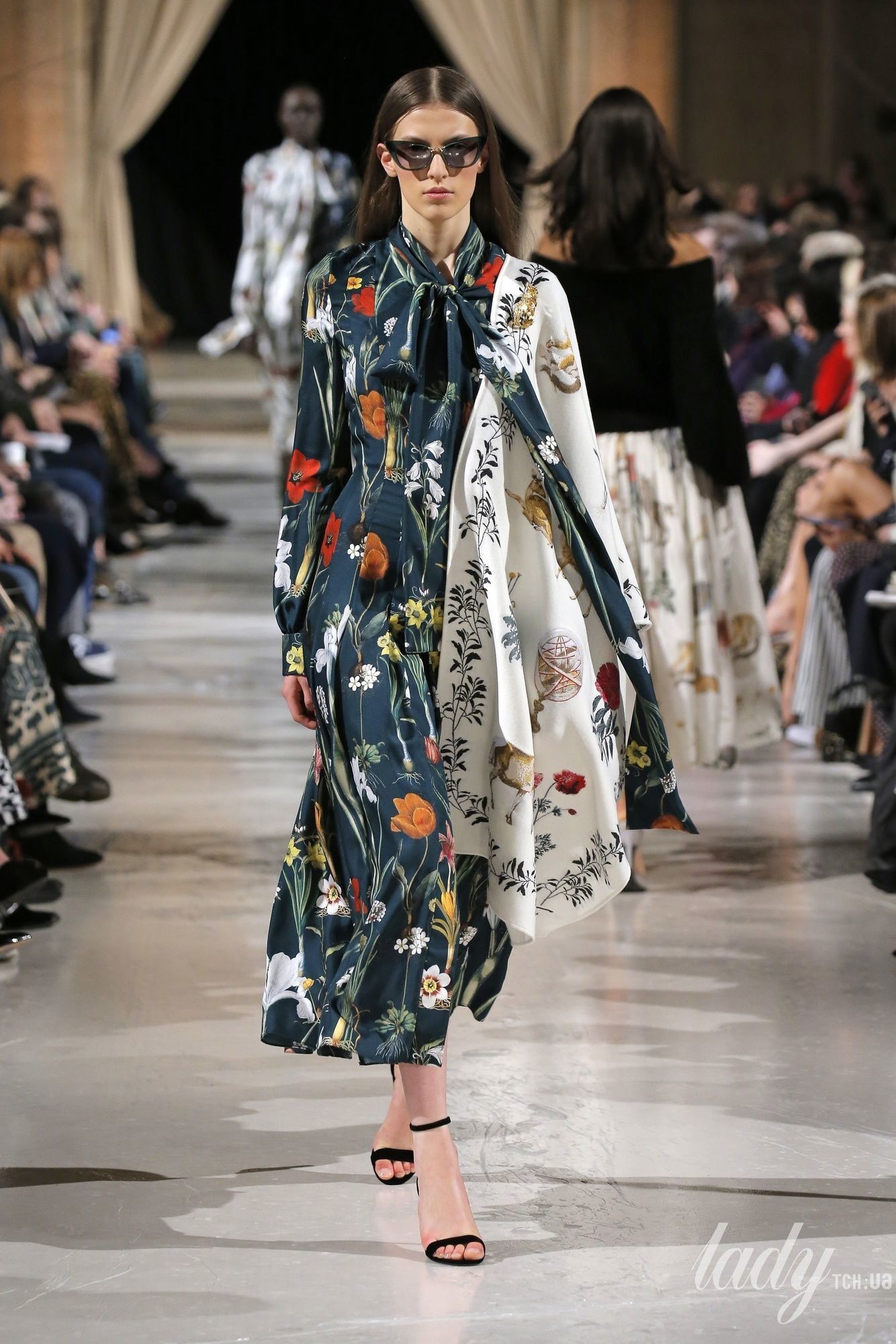 Коллекция Oscar de la Renta прет-а-порте сезона осень-зима 2018-2019_21