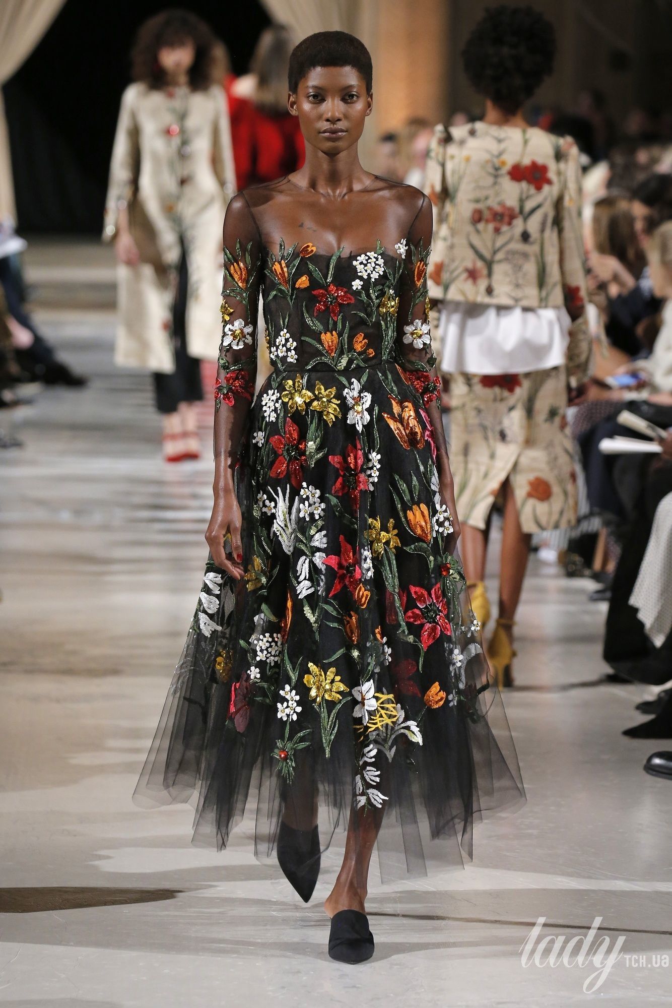 Коллекция Oscar de la Renta прет-а-порте сезона осень-зима 2018-2019_27