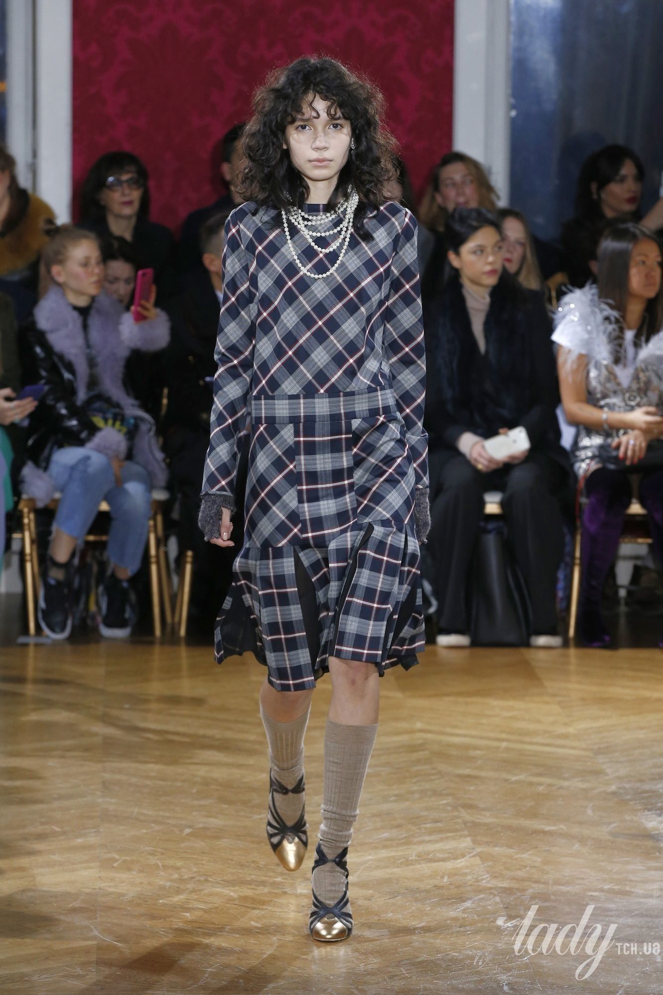 Коллекция John Galliano прет-а-порте сезона осень-зима 2018-2019_17