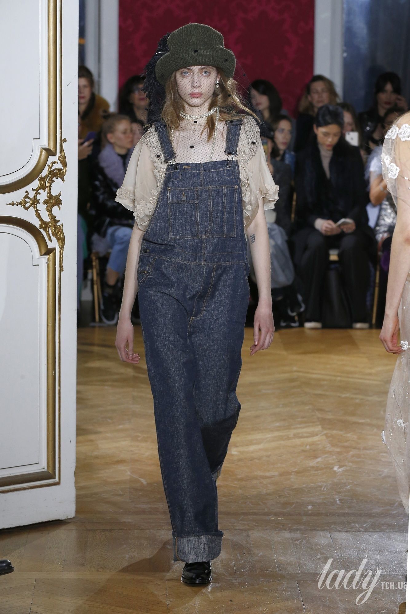 Коллекция John Galliano прет-а-порте сезона осень-зима 2018-2019_24