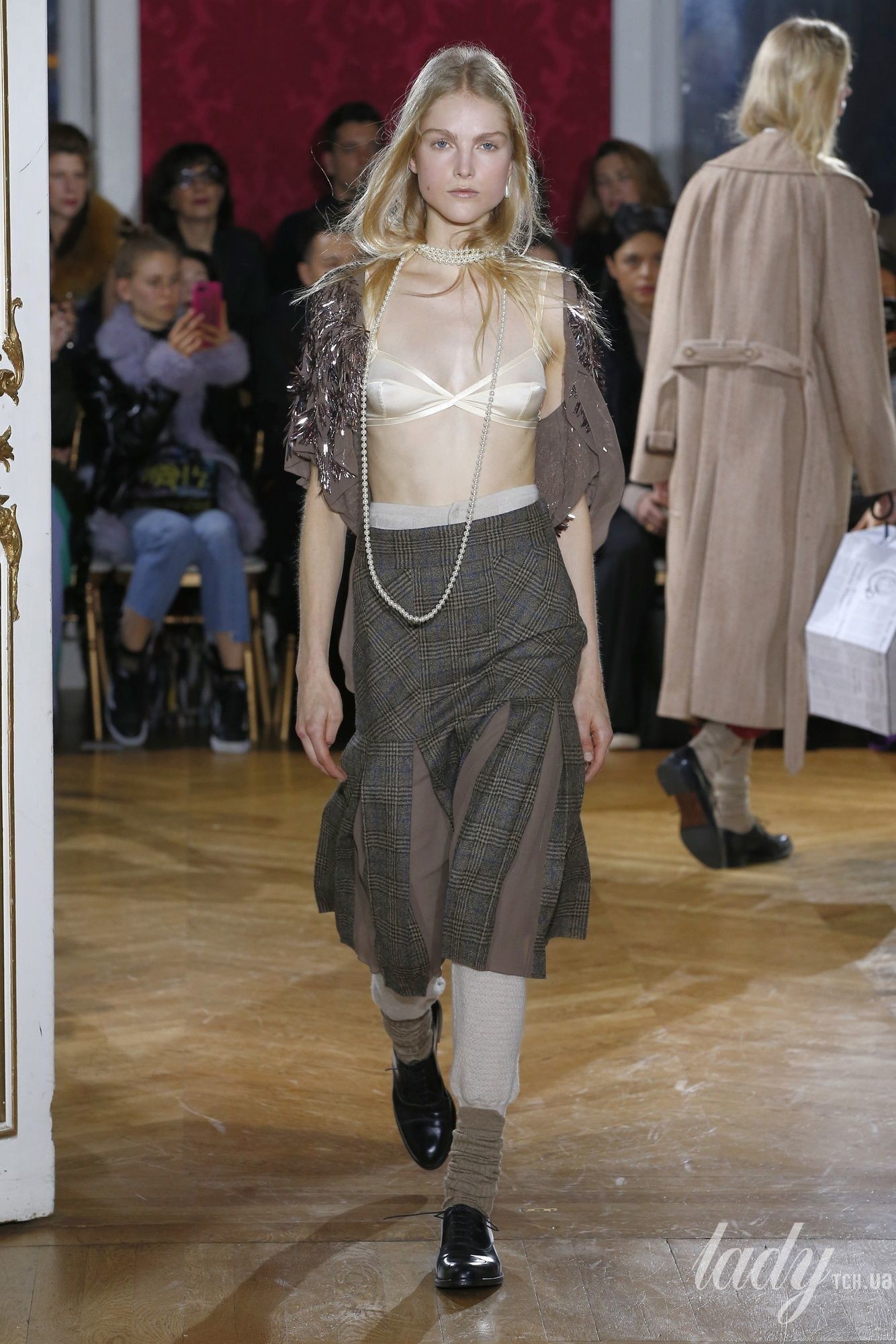Коллекция John Galliano прет-а-порте сезона осень-зима 2018-2019_26