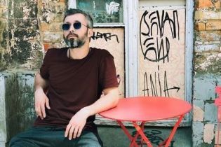 "Істерика". Бабкін показав, як гайдабурить з дітьми в потягу