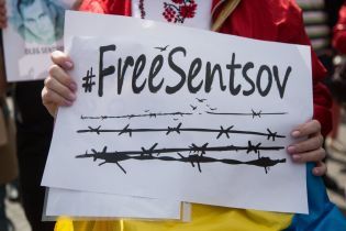 Похорон не будет, не дождетесь: сестра Сенцова прокомментировала состояние его здоровья
