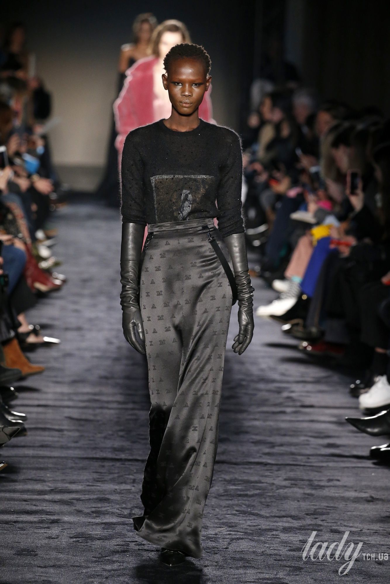 Коллекция Max Mara прет-а-порте сезона осень-зима 2018-2019_40