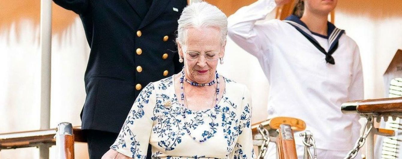 В элегантном "цветочном" платье: 78-летняя королева Маргрете II вышла на публику в новом образе
