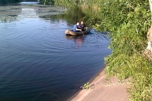 На Киевщине двое детей погибли, играя возле канавы