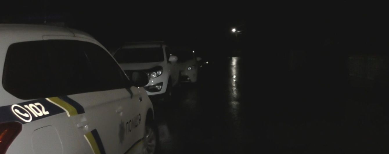 На Ровенщине пьяный мужчина пырнул полицейского вилами