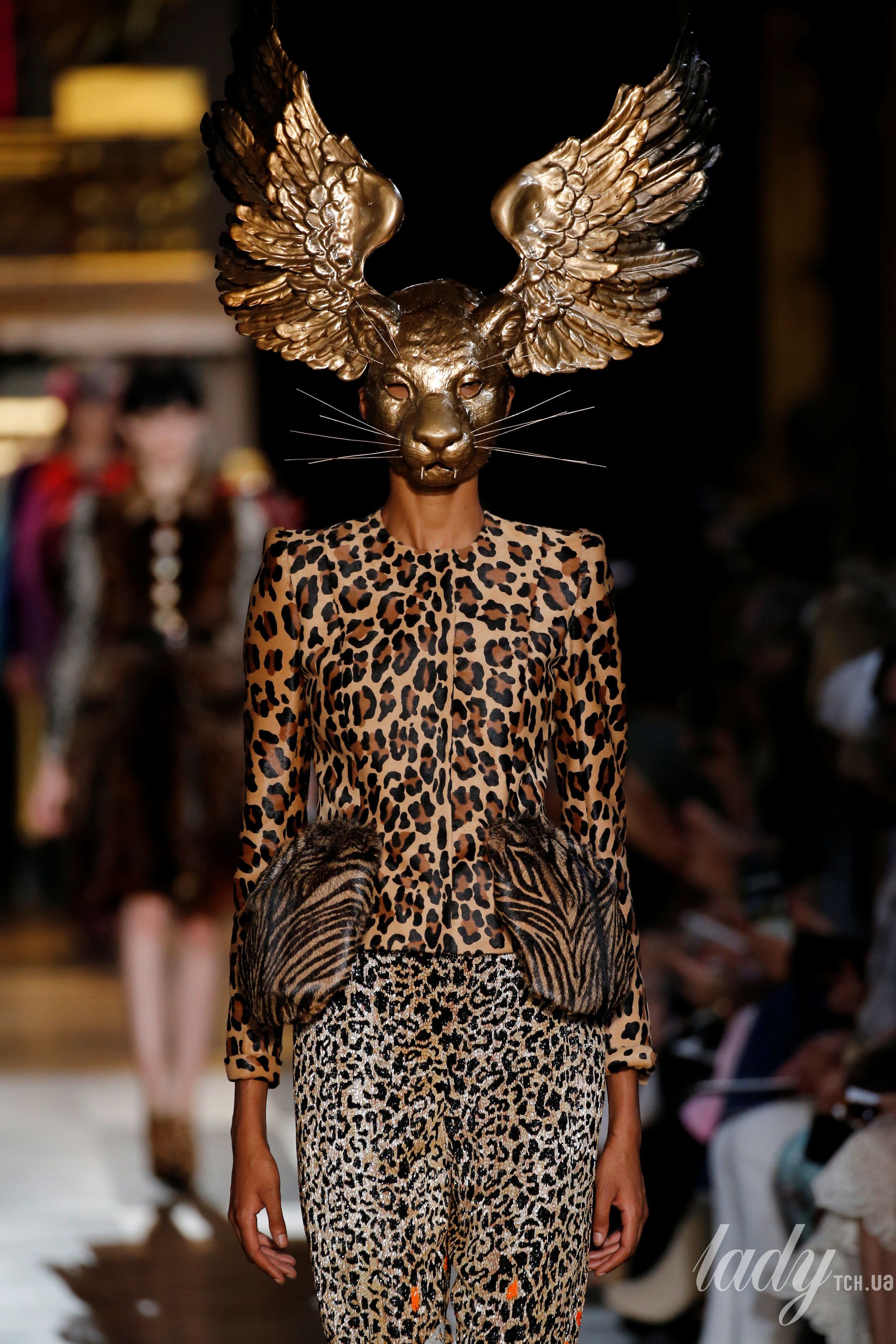 Коллекция Schiaparelli Haute Couture осень-зима 2018-2019_2