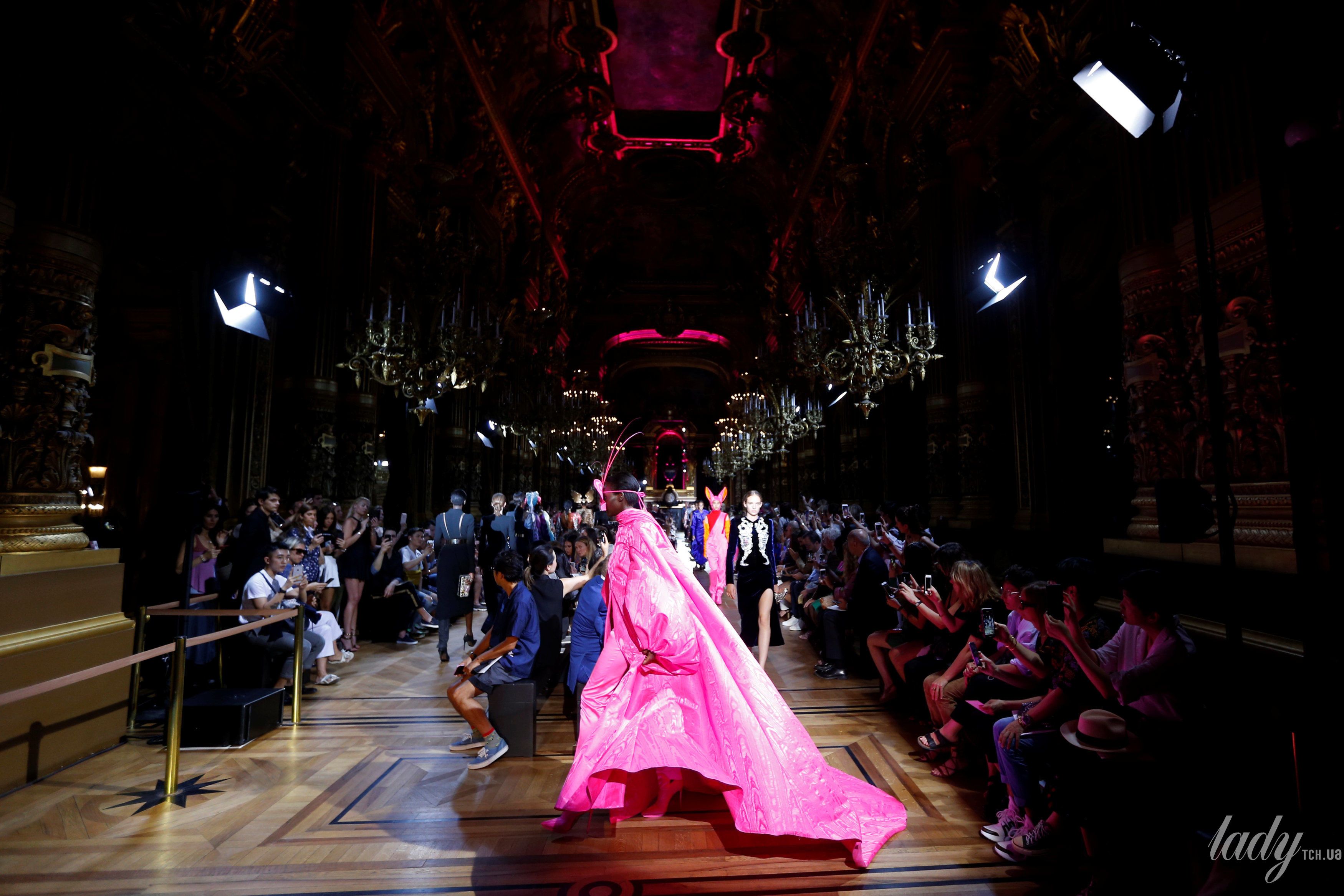 Коллекция Schiaparelli Haute Couture осень-зима 2018-2019_17