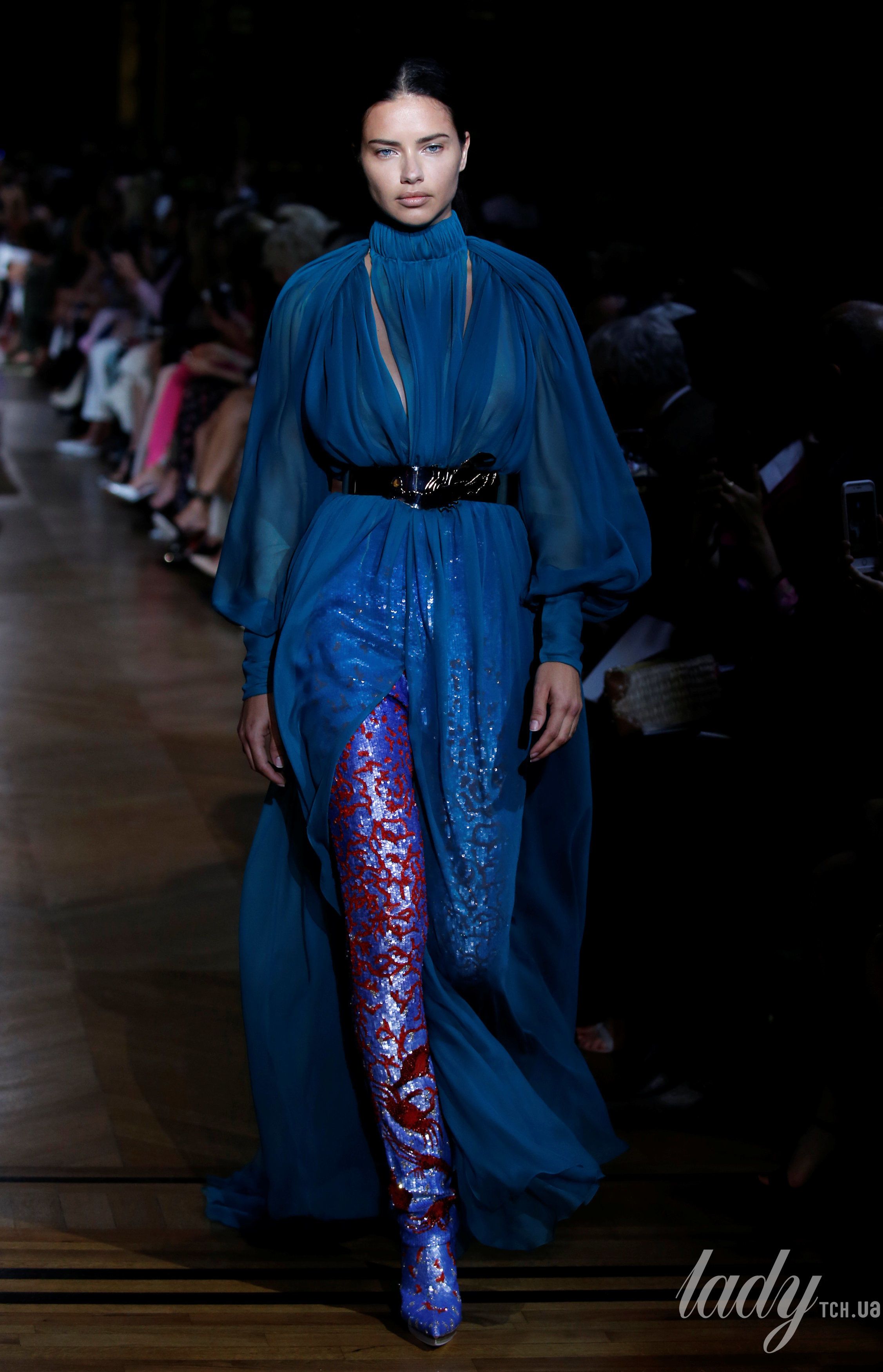 Коллекция Schiaparelli Haute Couture осень-зима 2018-2019_28