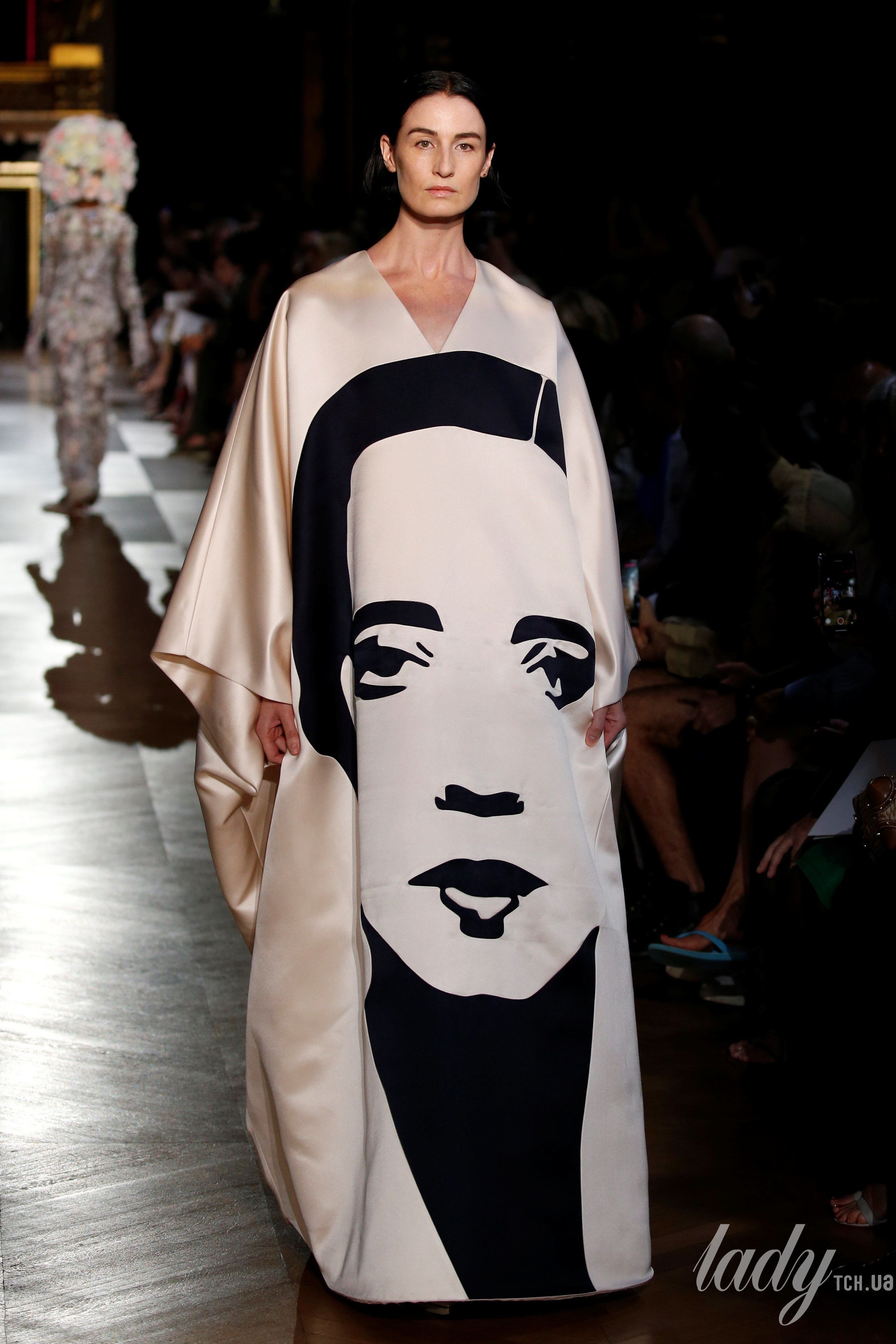 Коллекция Schiaparelli Haute Couture осень-зима 2018-2019_18