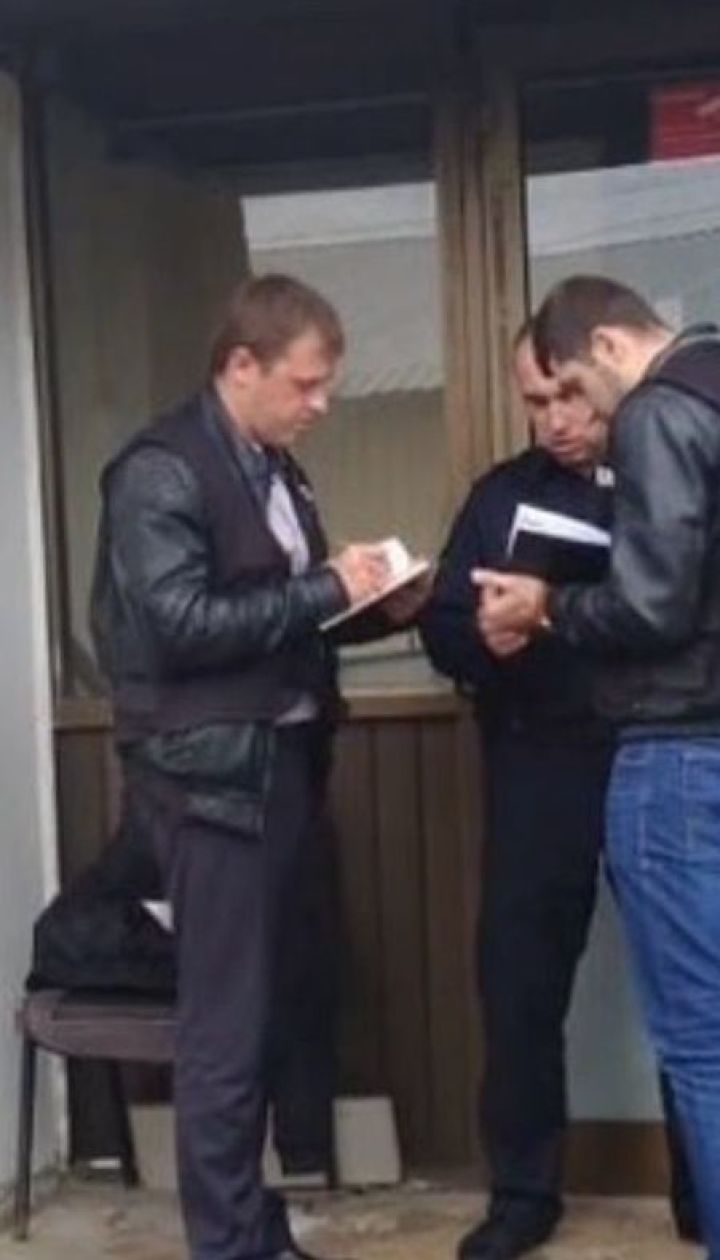 Злоумышленники с оружием ограбили конвертационный центр в Киеве