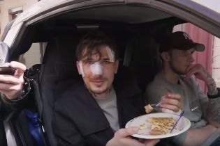 У Мережі з’явилося моторошне відео з падінням Позитива з мотоцикла на зніманнях кліпу