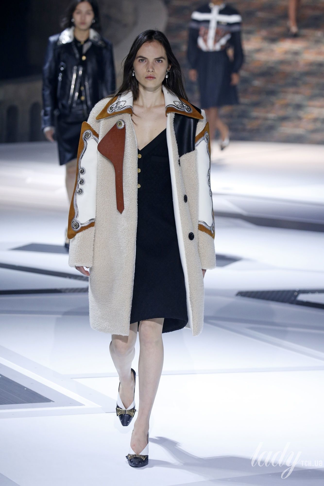 Коллекция Louis Vuitton прет-а-порте сезона осень-зима 2018-2019_26