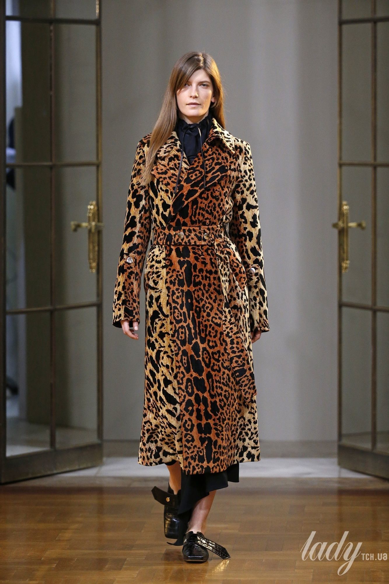 Коллекция Victoria Beckham прет-а-порте сезона осень-зима 2018-2019_16