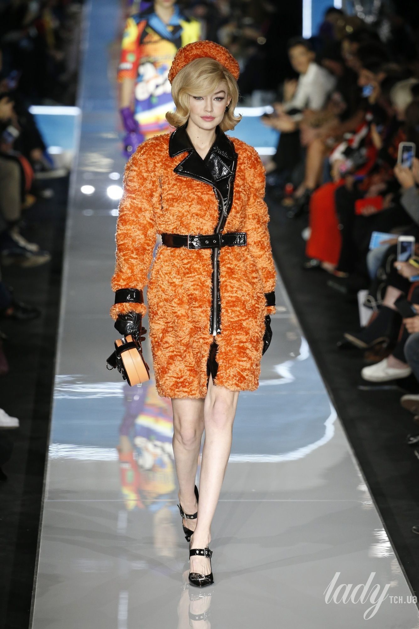 Коллекция Moschino прет-а-порте сезона осень-зима 2018-2019_6
