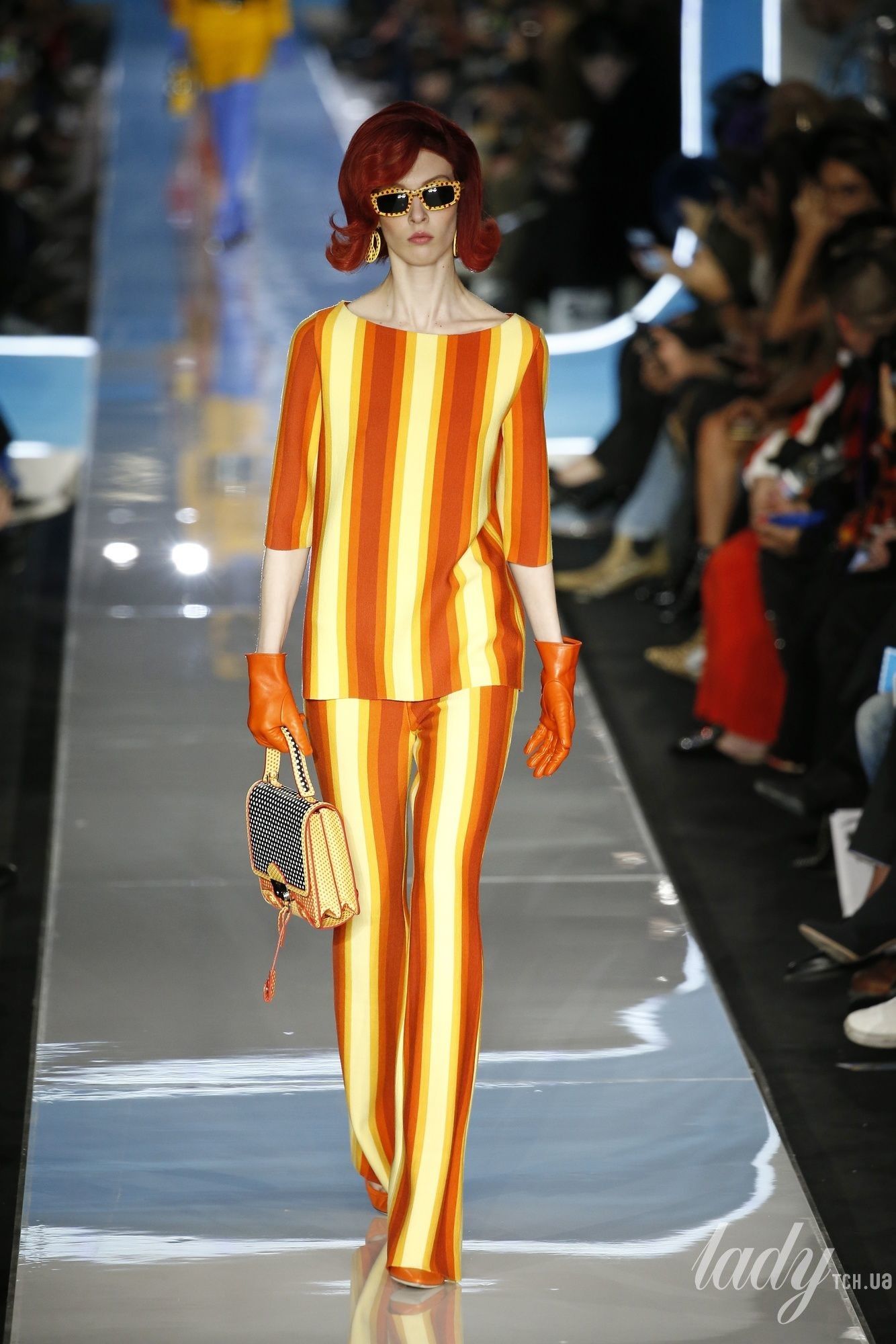 Коллекция Moschino прет-а-порте сезона осень-зима 2018-2019_32