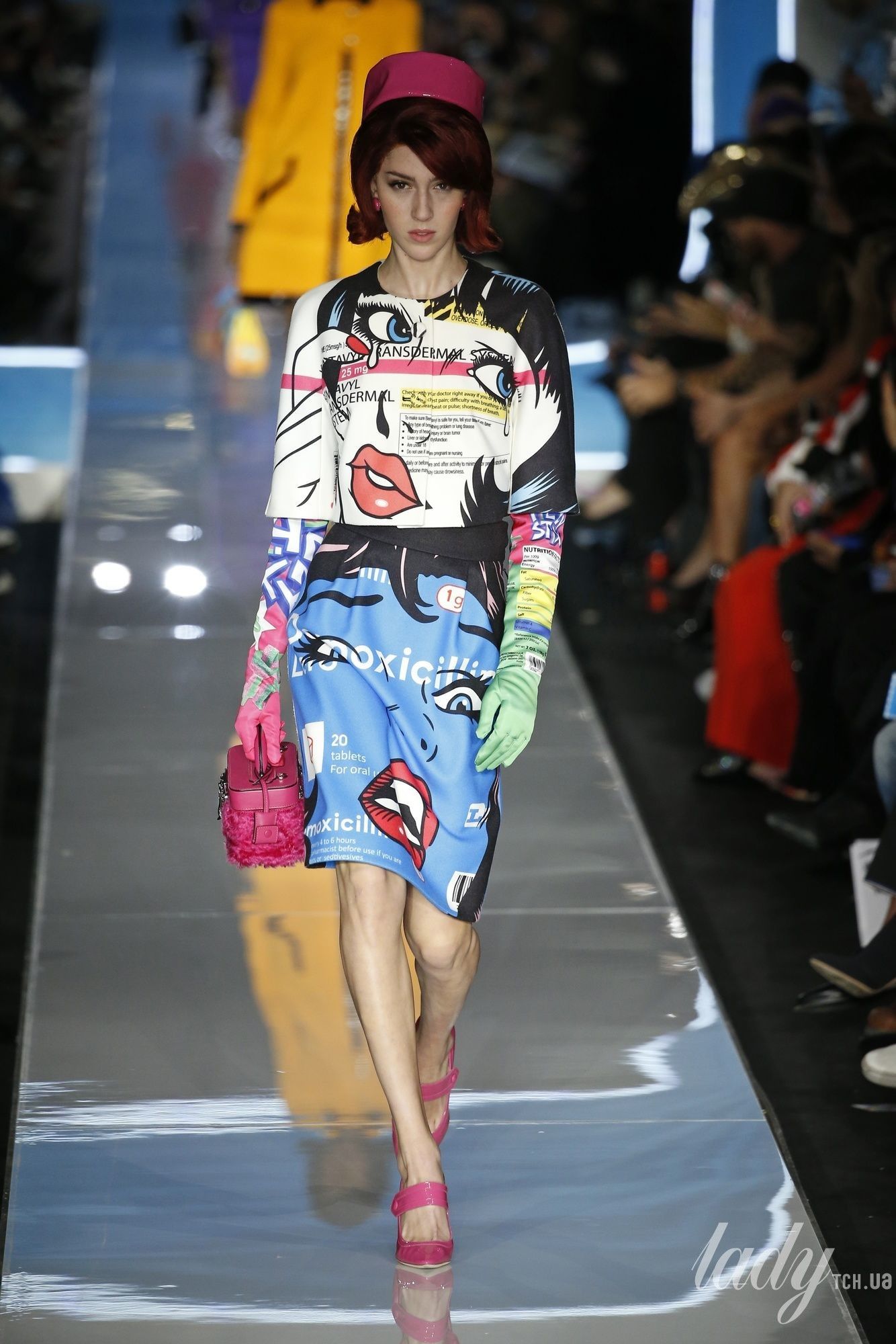 Коллекция Moschino прет-а-порте сезона осень-зима 2018-2019_13