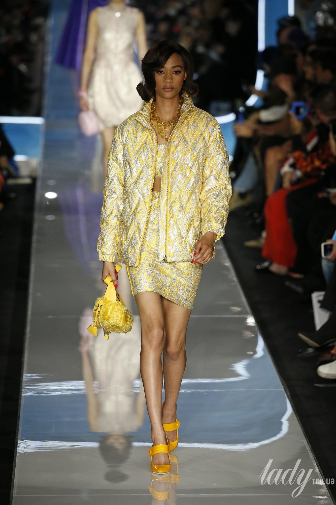 Коллекция Moschino прет-а-порте сезона осень-зима 2018-2019_45