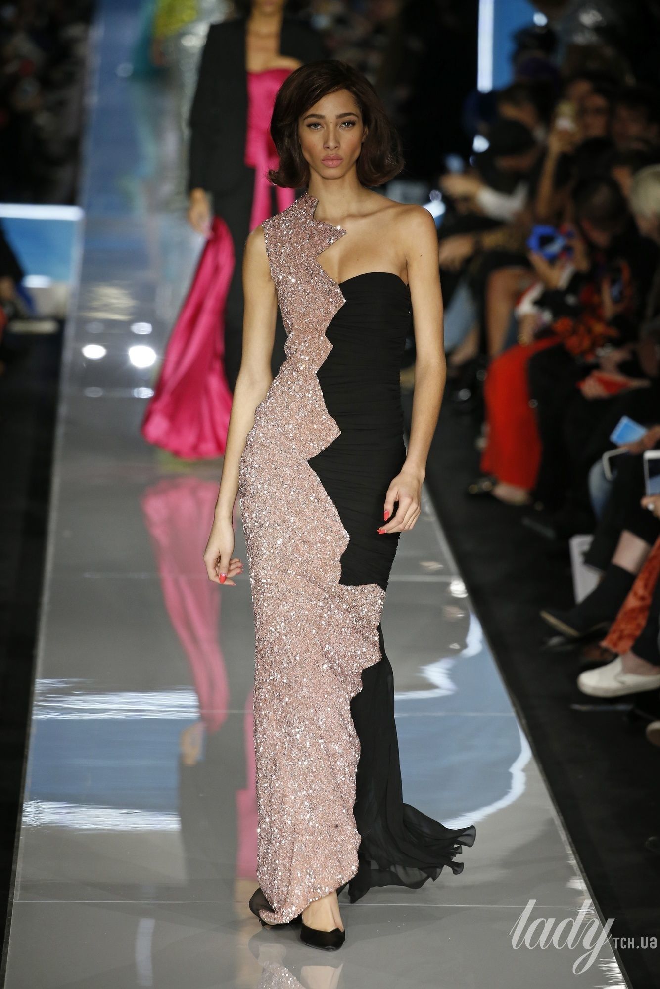 Коллекция Moschino прет-а-порте сезона осень-зима 2018-2019_55
