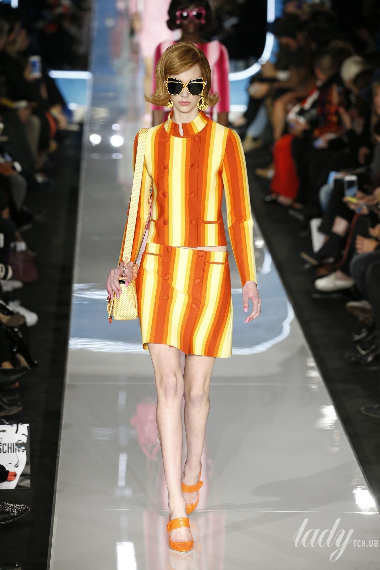 Коллекция Moschino прет-а-порте сезона осень-зима 2018-2019_34