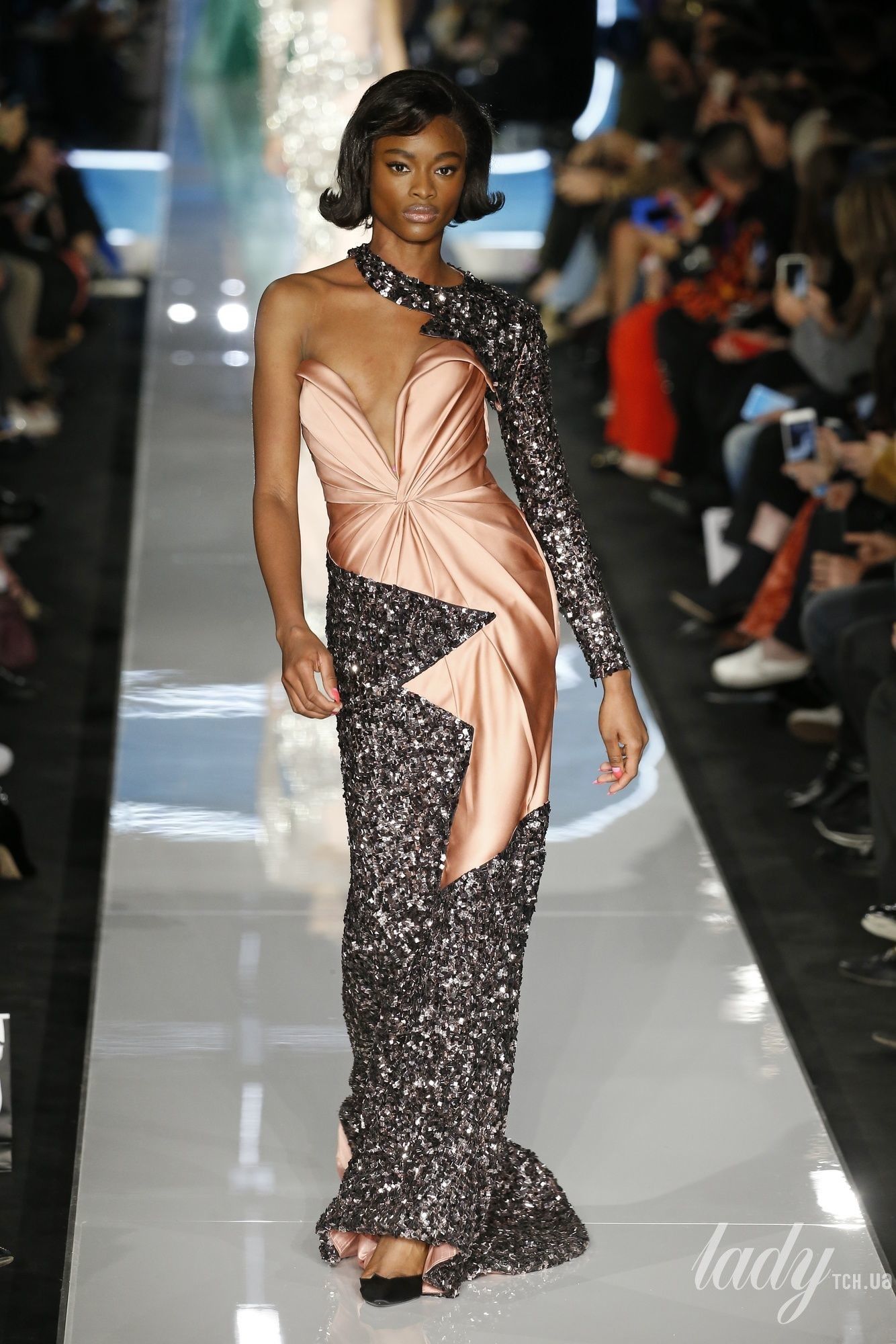 Коллекция Moschino прет-а-порте сезона осень-зима 2018-2019_60