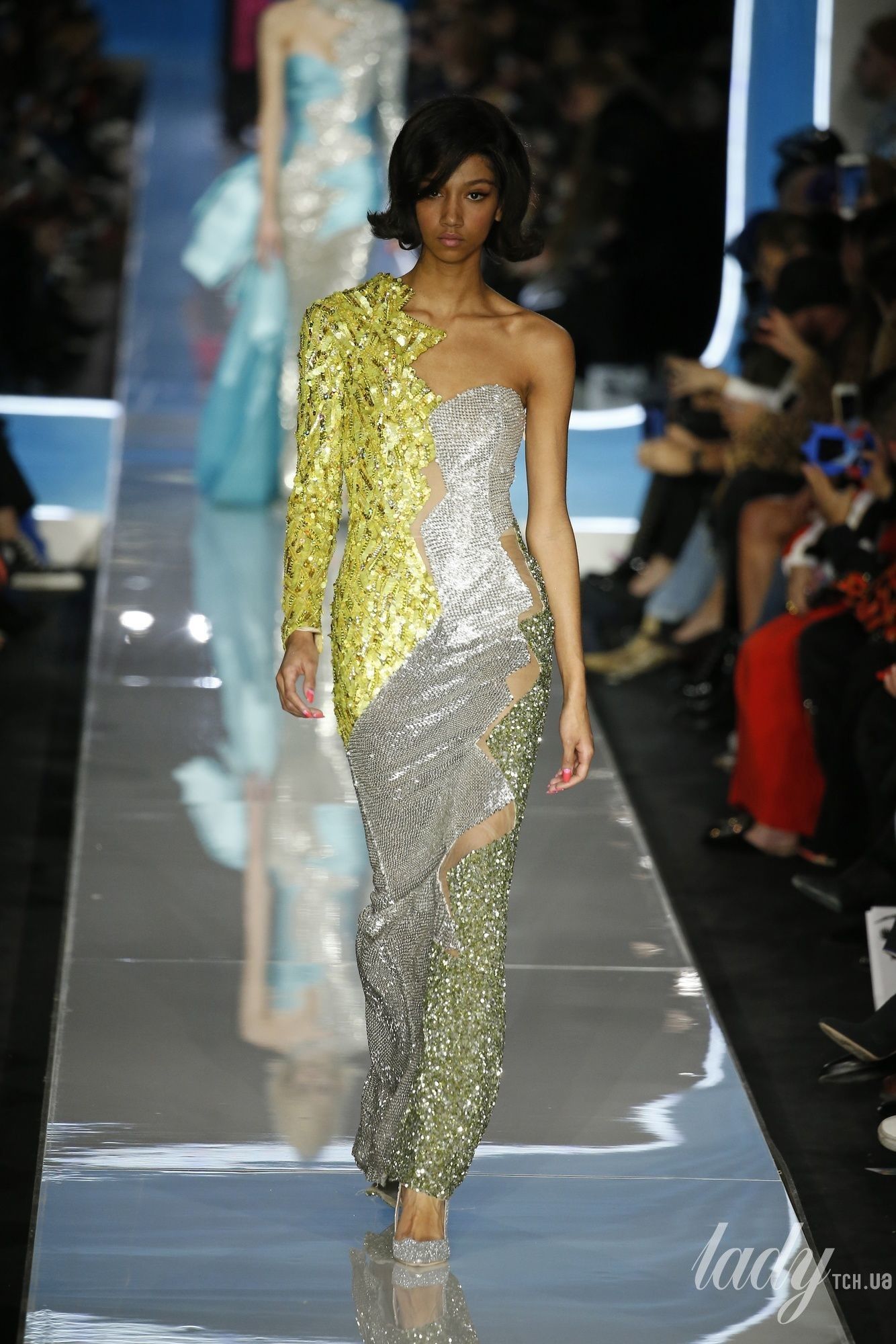 Коллекция Moschino прет-а-порте сезона осень-зима 2018-2019_57