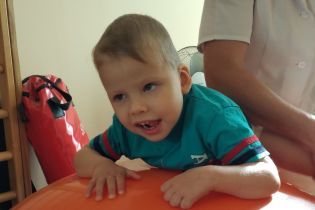 4-річний Михайлик потребує жертовної допомоги