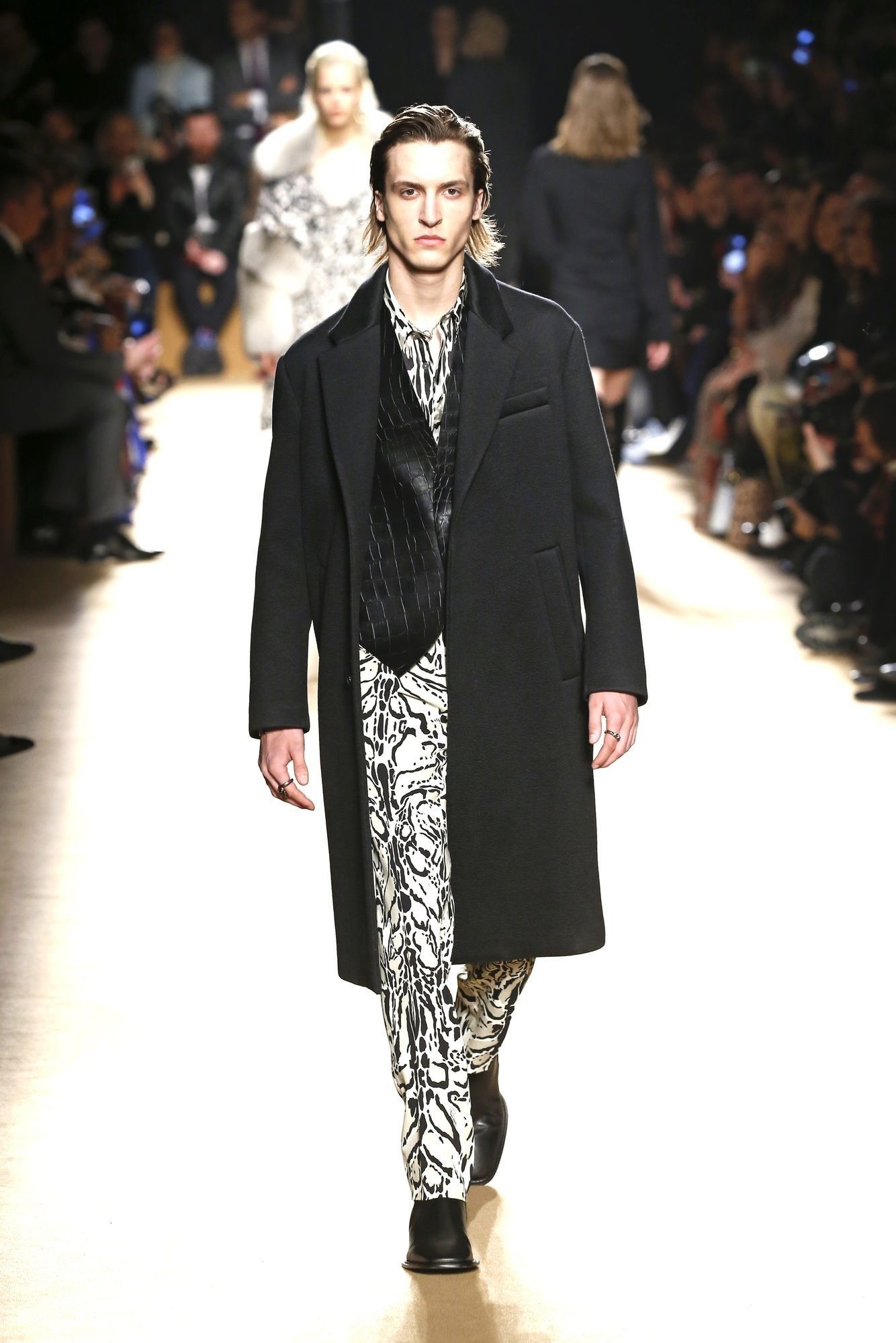 Коллекция Roberto Cavalli прет-а-порте сезона осень-зима 2018-2019_11
