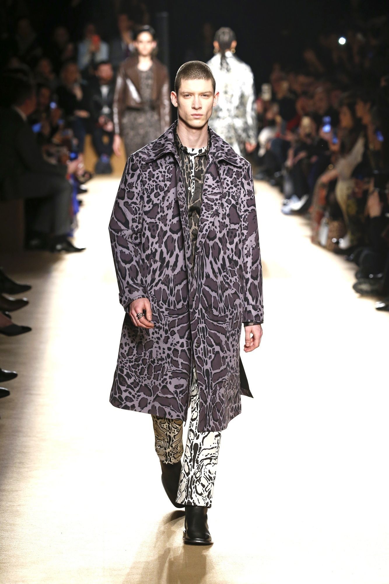 Коллекция Roberto Cavalli прет-а-порте сезона осень-зима 2018-2019_17