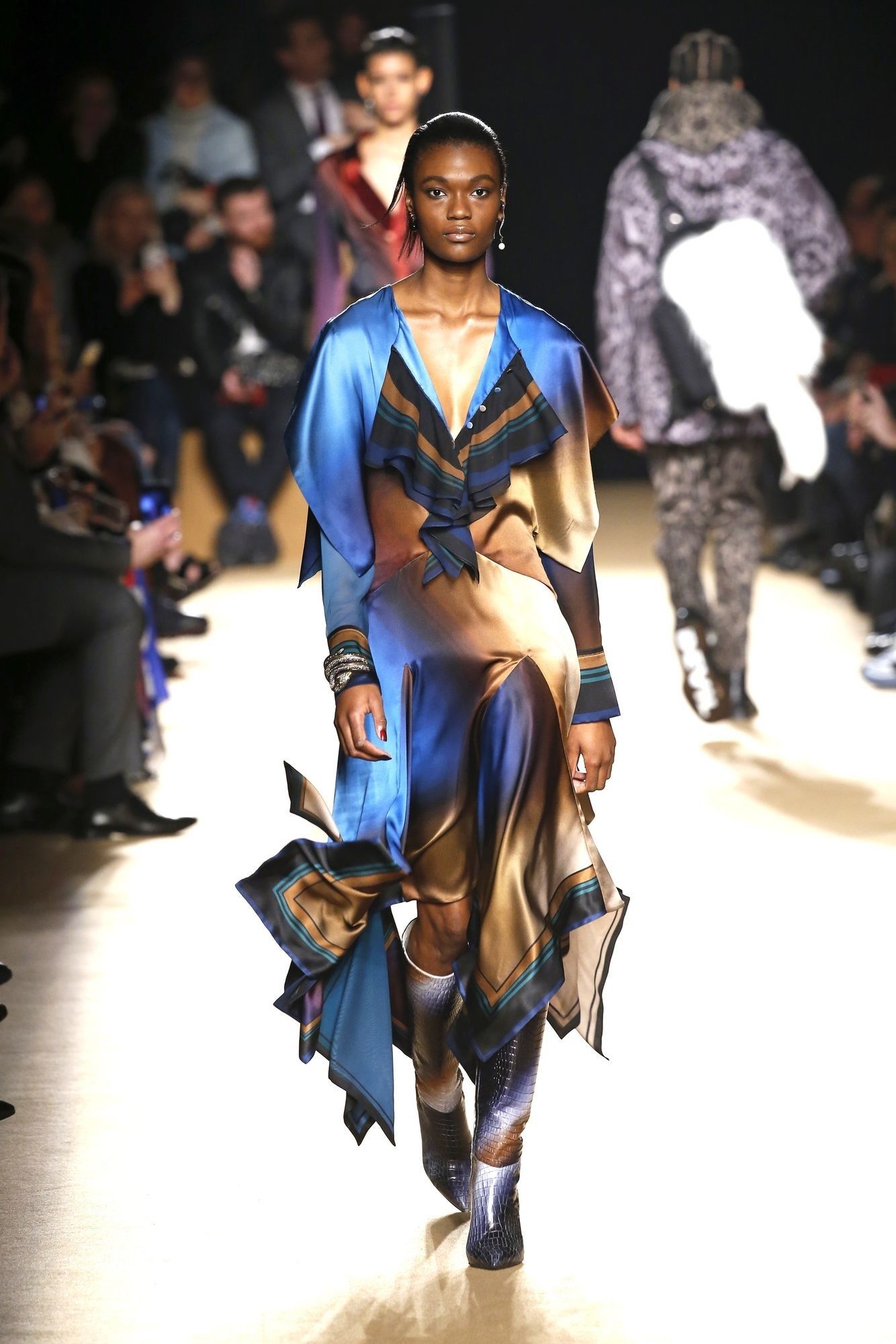 Коллекция Roberto Cavalli прет-а-порте сезона осень-зима 2018-2019_30