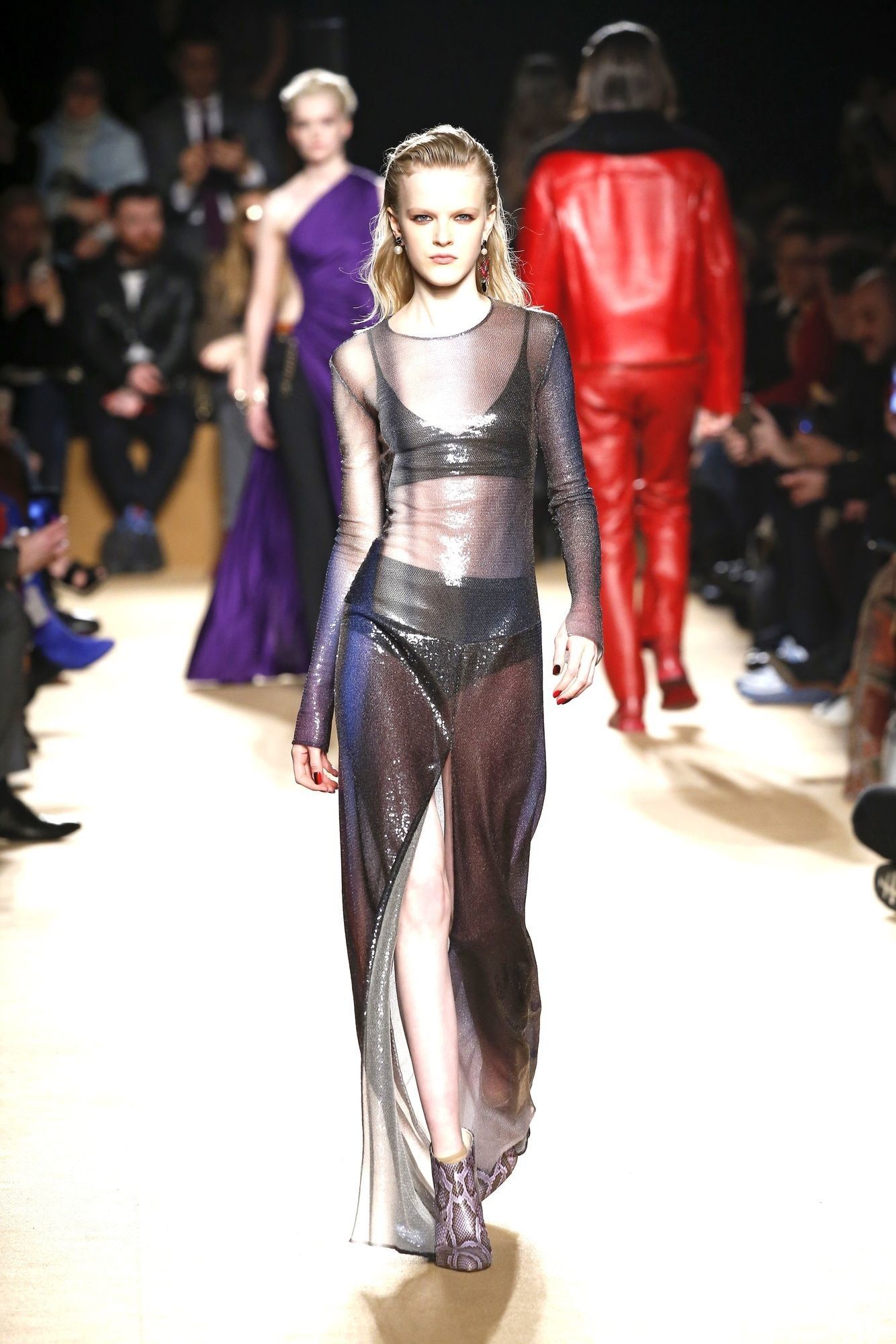 Коллекция Roberto Cavalli прет-а-порте сезона осень-зима 2018-2019_38