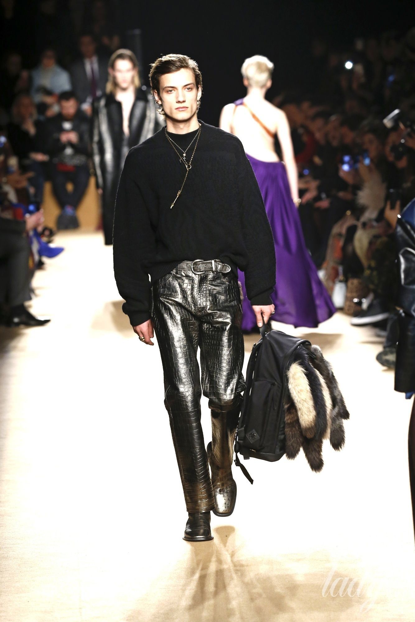 Коллекция Roberto Cavalli прет-а-порте сезона осень-зима 2018-2019_50