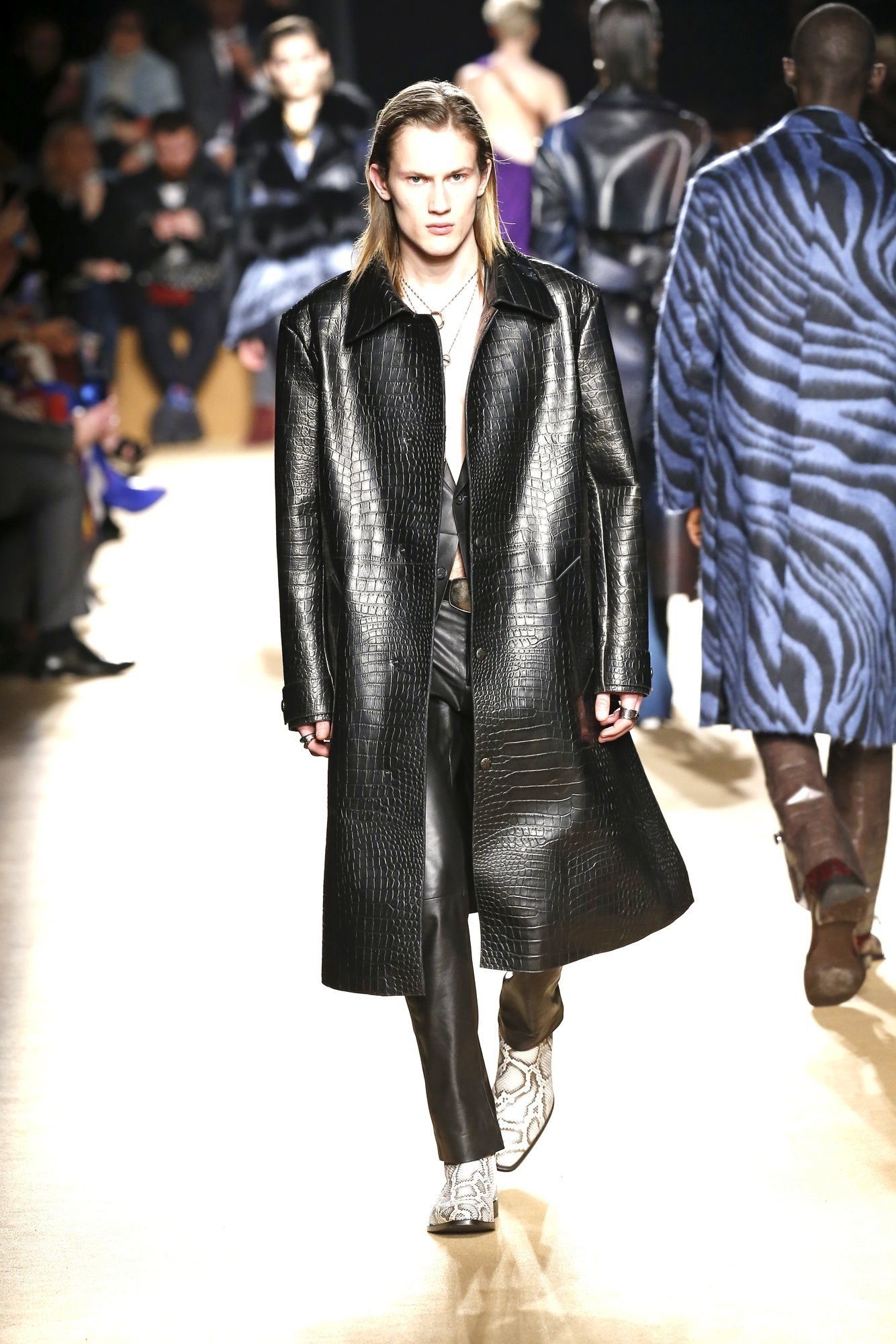 Коллекция Roberto Cavalli прет-а-порте сезона осень-зима 2018-2019_51