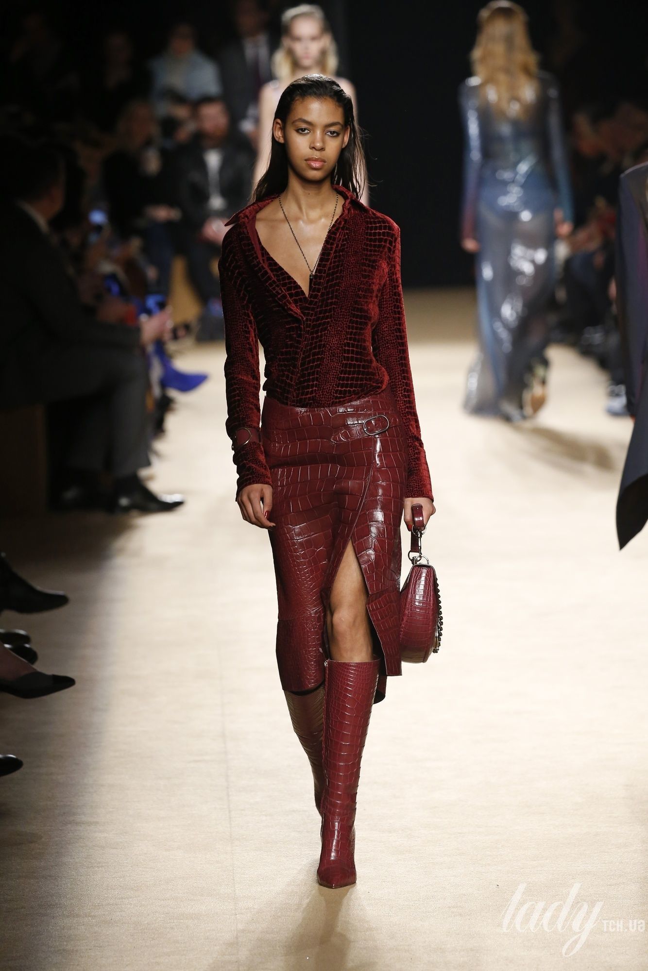 Коллекция Roberto Cavalli прет-а-порте сезона осень-зима 2018-2019_56