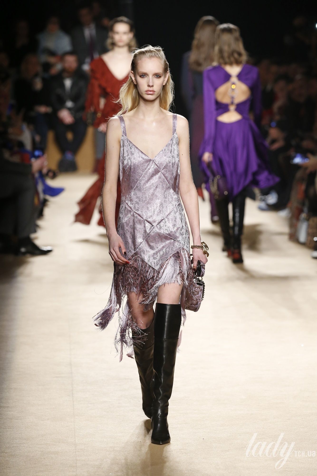 Коллекция Roberto Cavalli прет-а-порте сезона осень-зима 2018-2019_57